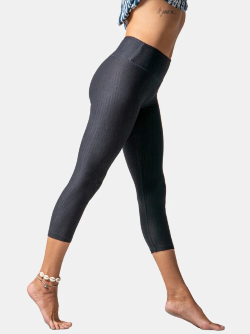 NWT Hands to Hearts Crop Leggings Cool Tech in Black